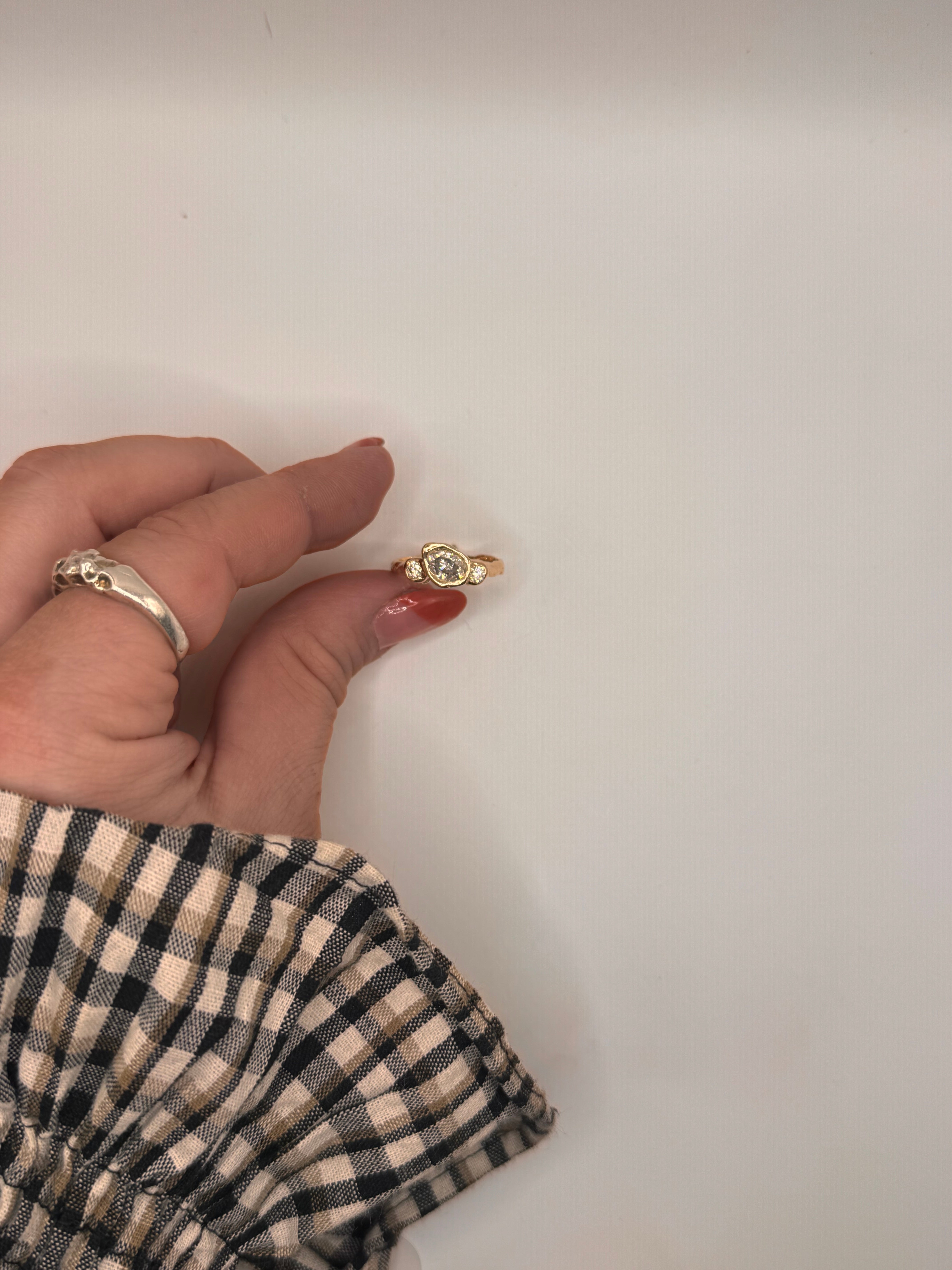 Preorder - Lava Glacier ring in 14K gold & Moissanite stones