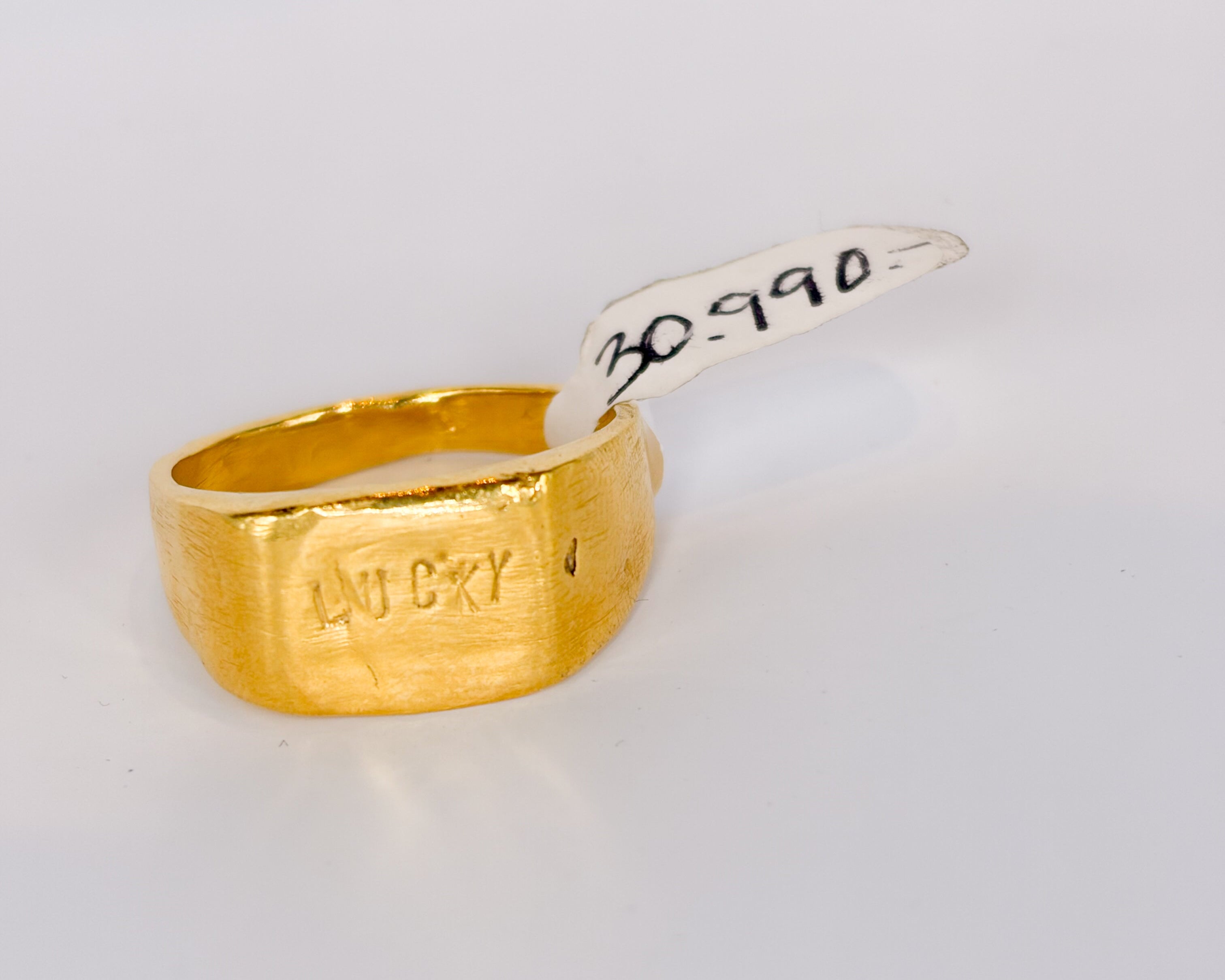 One of a kind hringur stærð 62mm