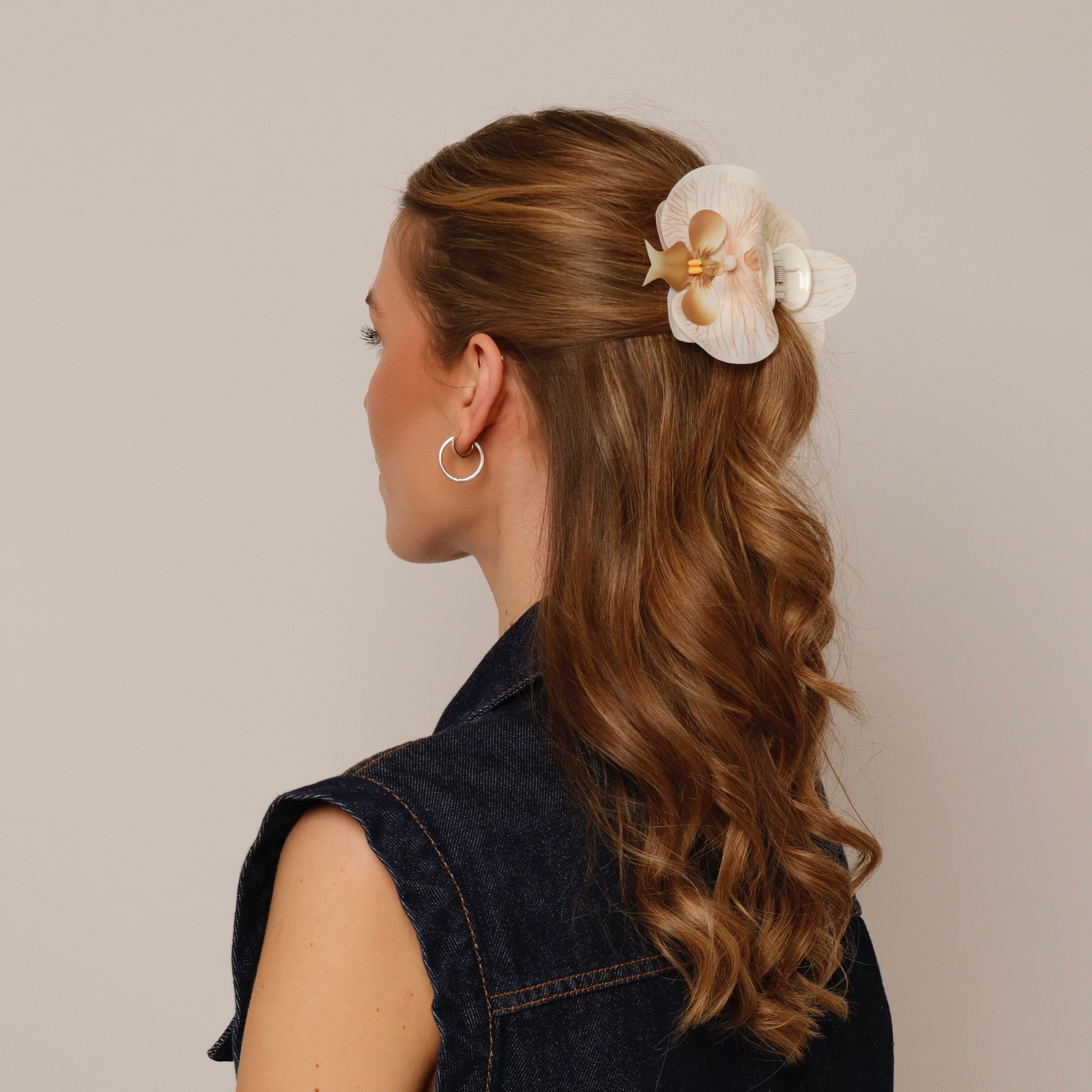 Small orchid hair clip - BEIGE